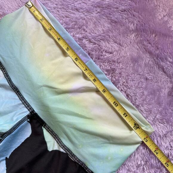 teeki • Nortern Lights Skinny “Hot Pants” Yoga Leggings - Picture 11 of 14